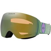 Oakley Flight Deck M Snow Goggles, Prizm Sage Gold Iridium Lenses/Jade Strap
